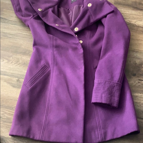 trech coat bought it in abu dhabi - Picture 1 of 2